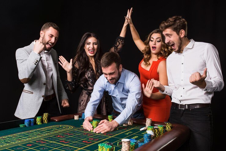 Aplikasi BRI dan masterslot88 berdampingan di layar Android